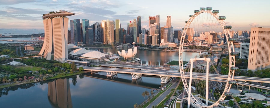 The Marina Bay Sands Singapore Hotel and the Singapore Flyer observation wheel at Marina Bay